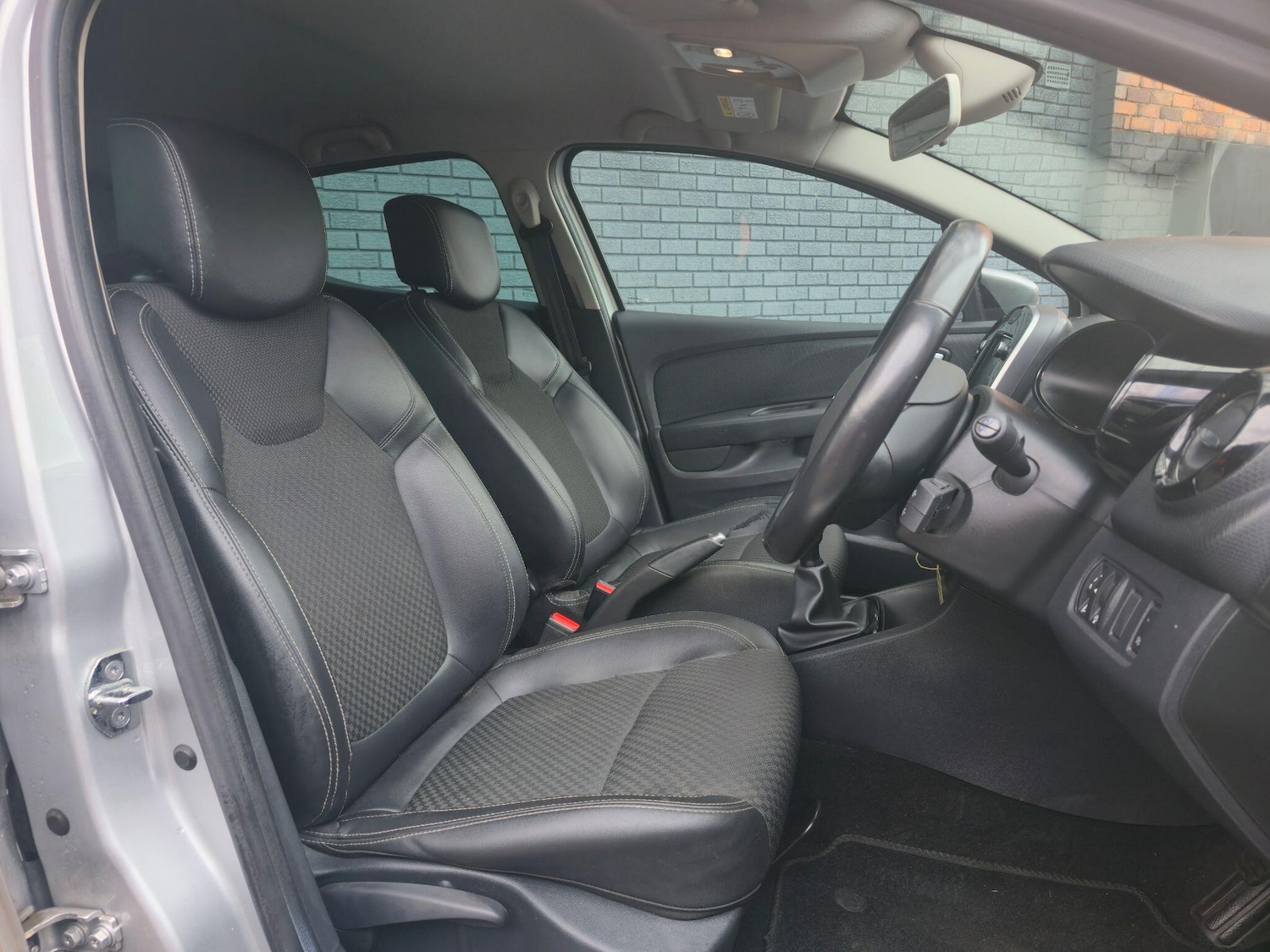 Used Renault Clio 2019 for sale - 76689405: Photo 18