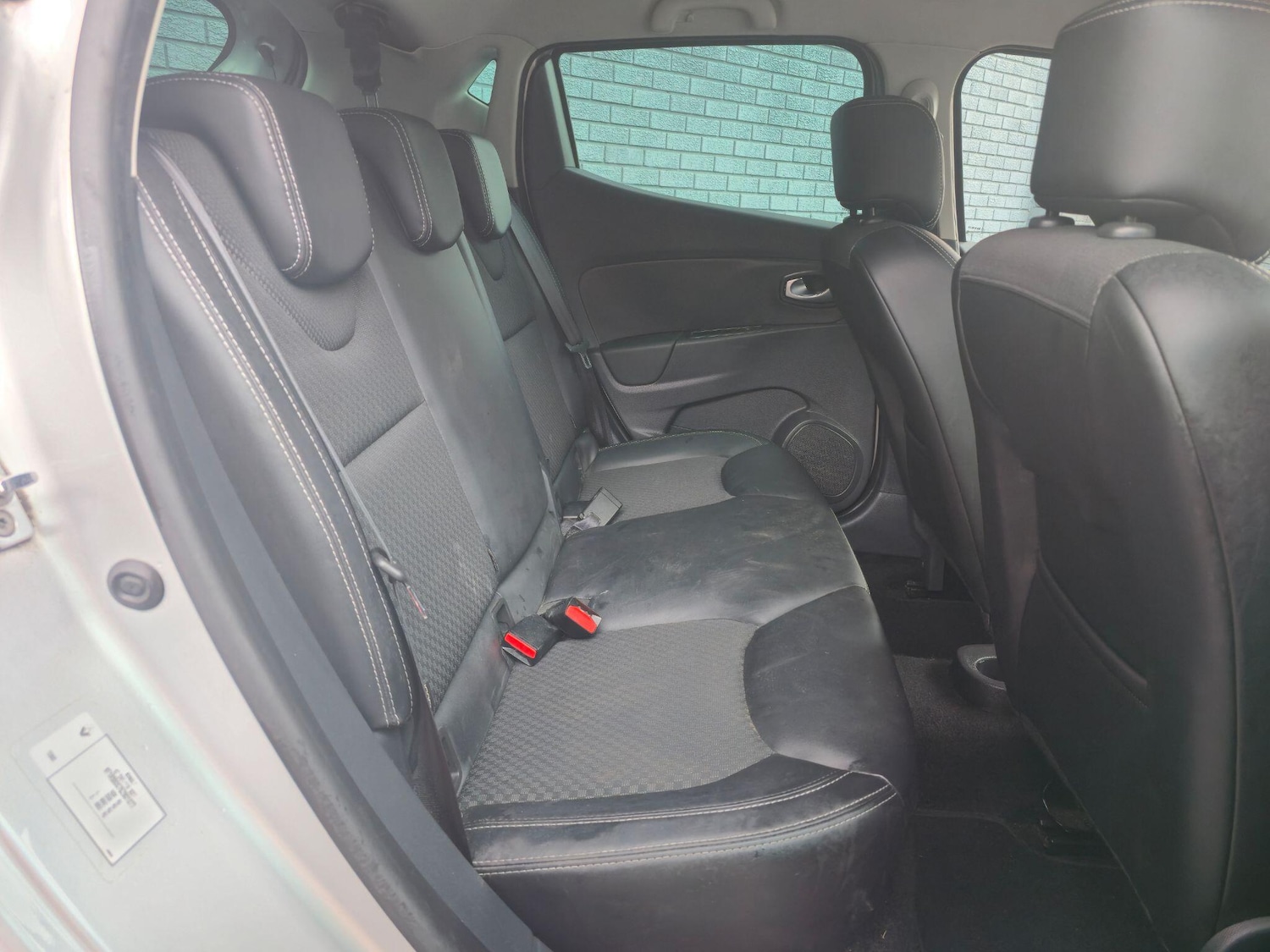 Used Renault Clio 2019 for sale - 76689405: Photo 19