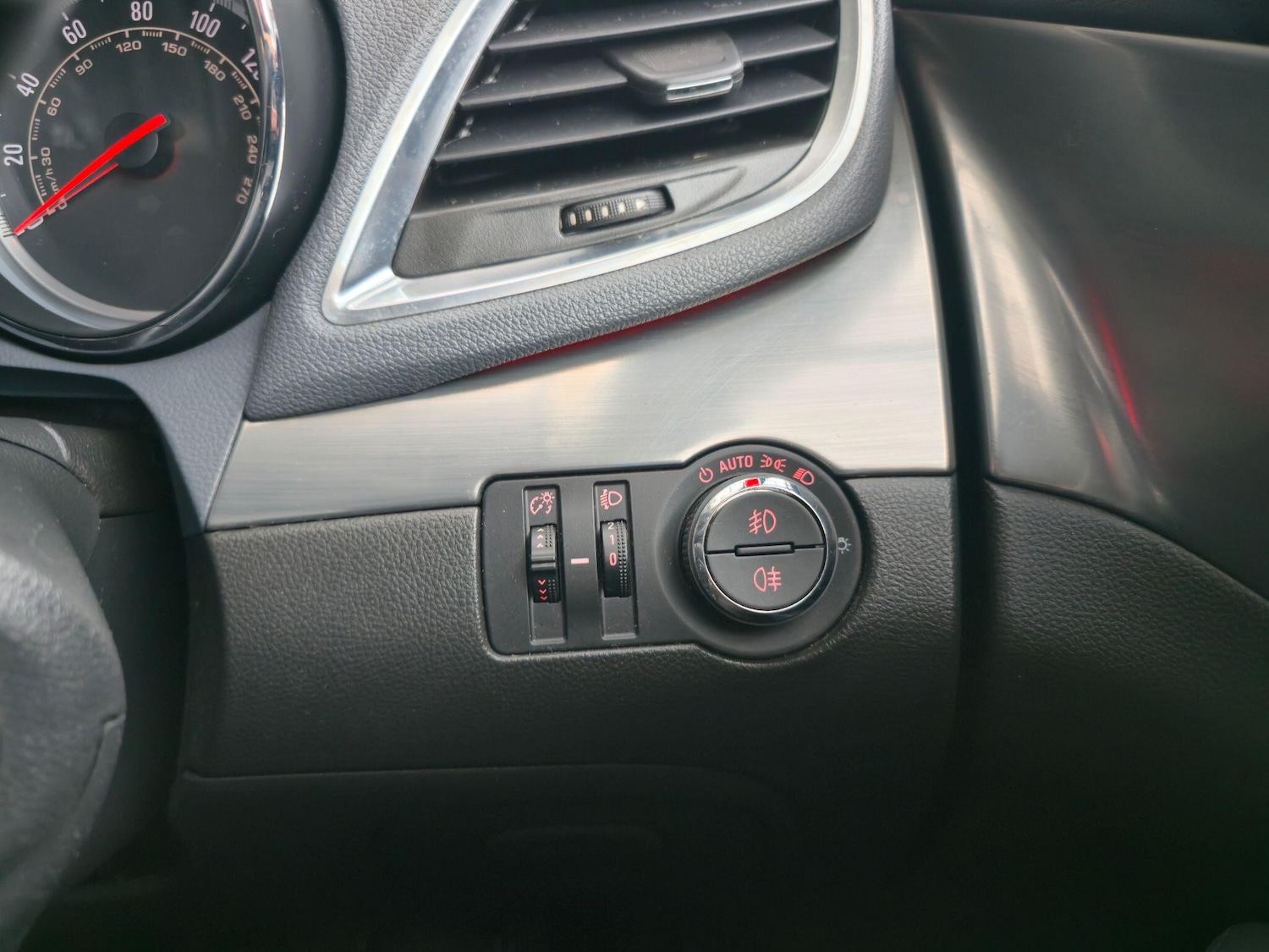 Used Vauxhall Mokka 2014 for sale - 77400574: Photo 14