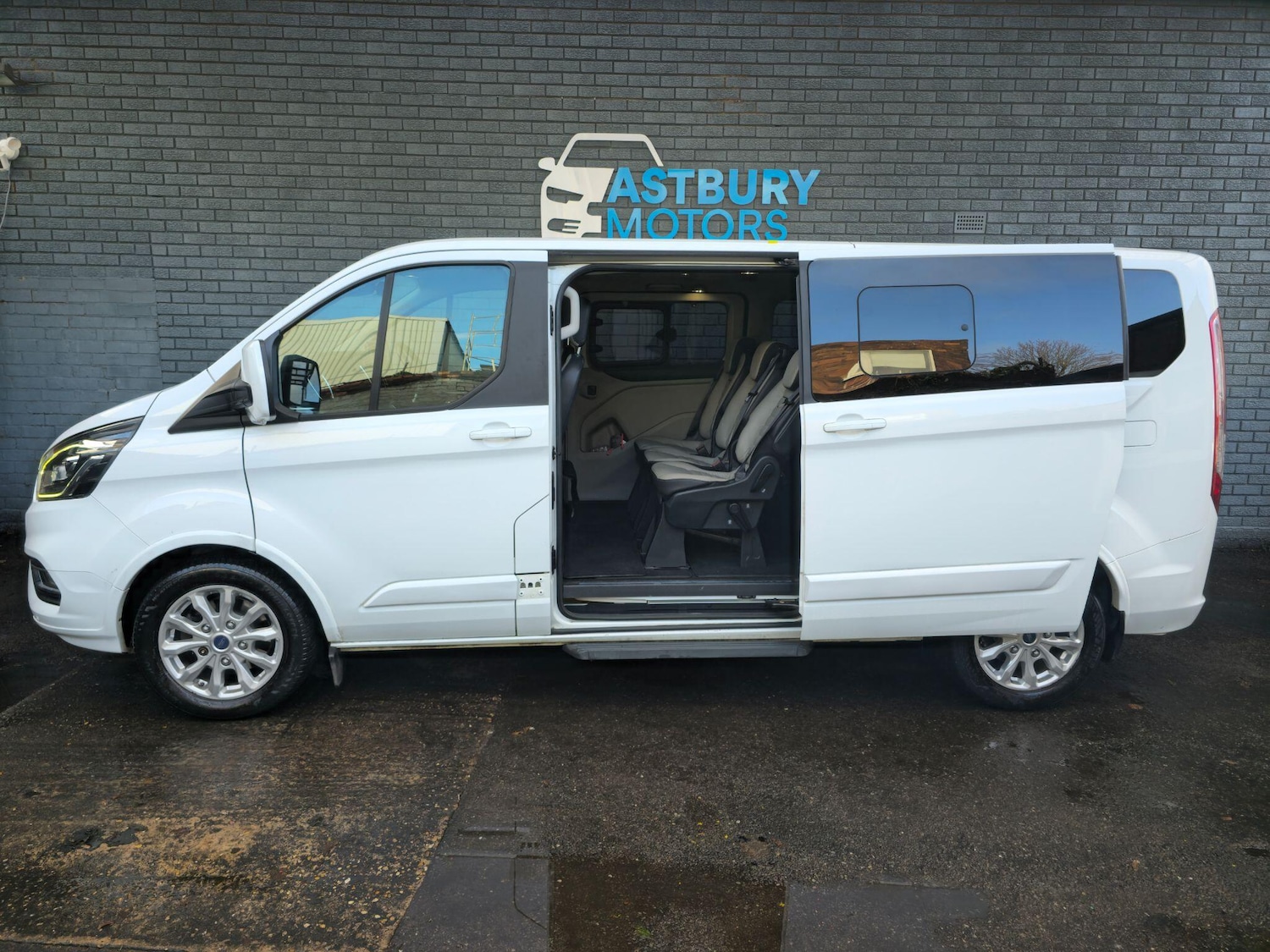 Used Ford Tourneo Custom 2019 for sale - 76752913: Photo 5