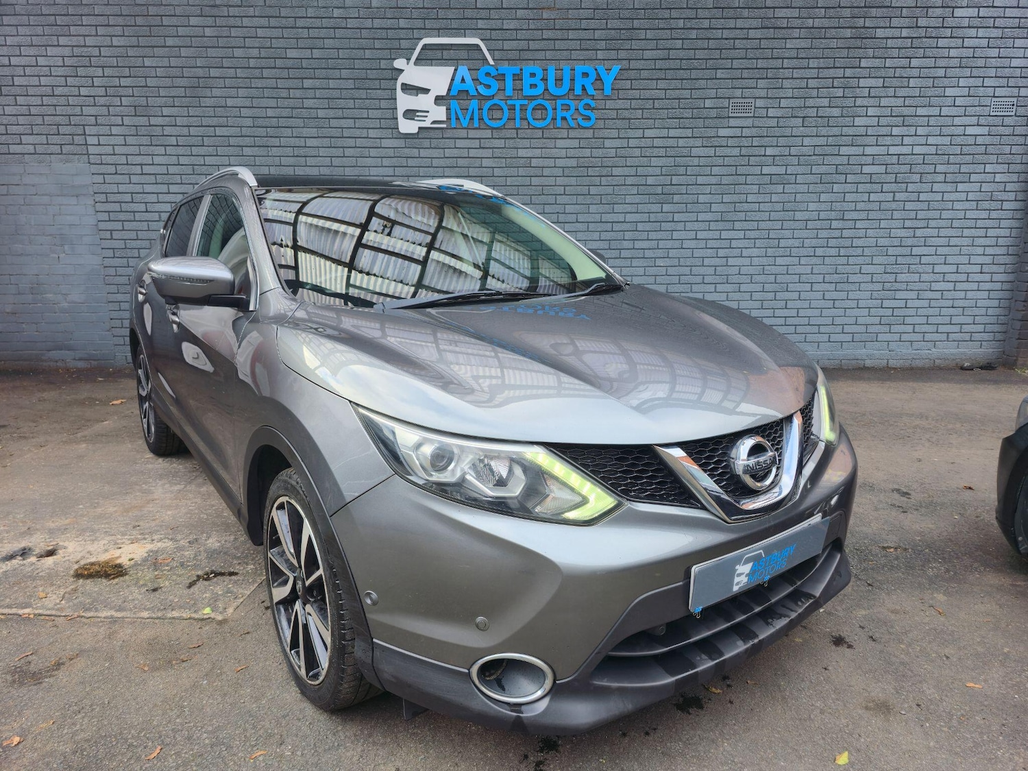 Used Nissan Qashqai 2017 for sale - 76693739: Photo 1