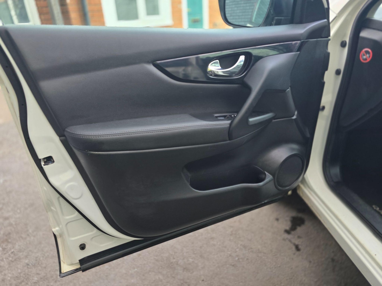 Used Nissan Qashqai 2015 for sale - 76689442: Photo 30