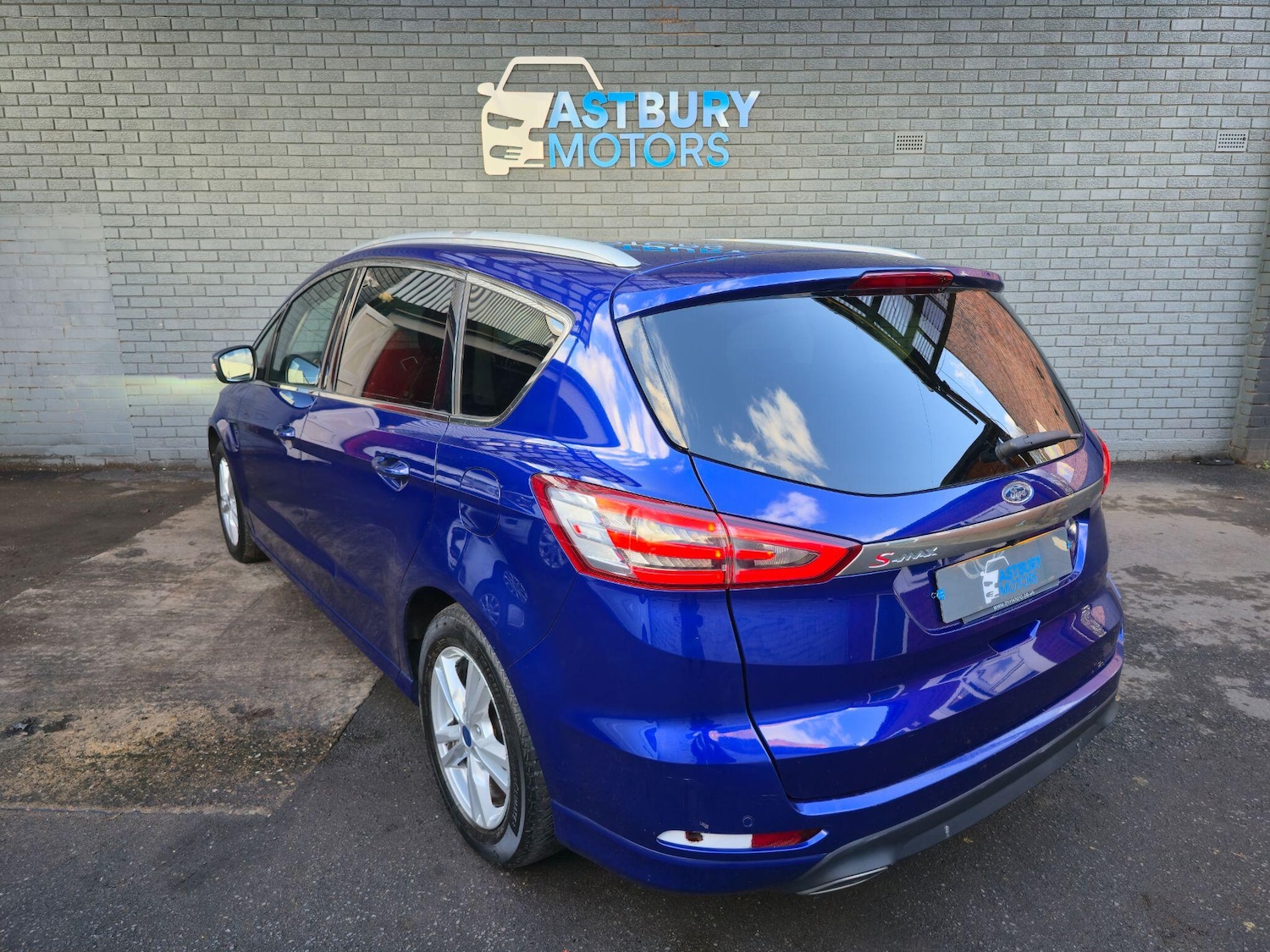 Used Ford S-Max 2017 for sale - 77637804: Photo 5