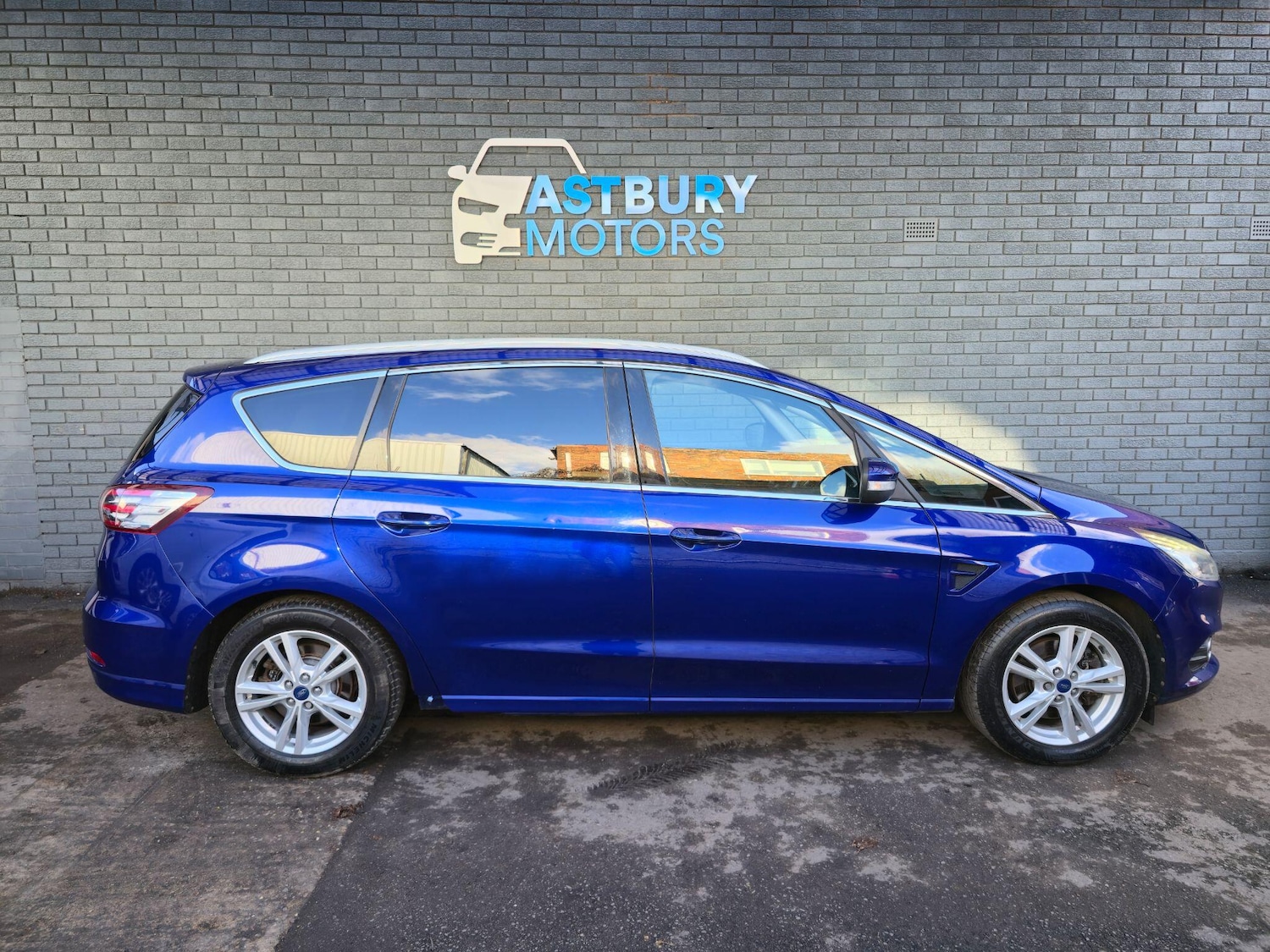 Used Ford S-Max 2017 for sale - 77637804: Photo 8
