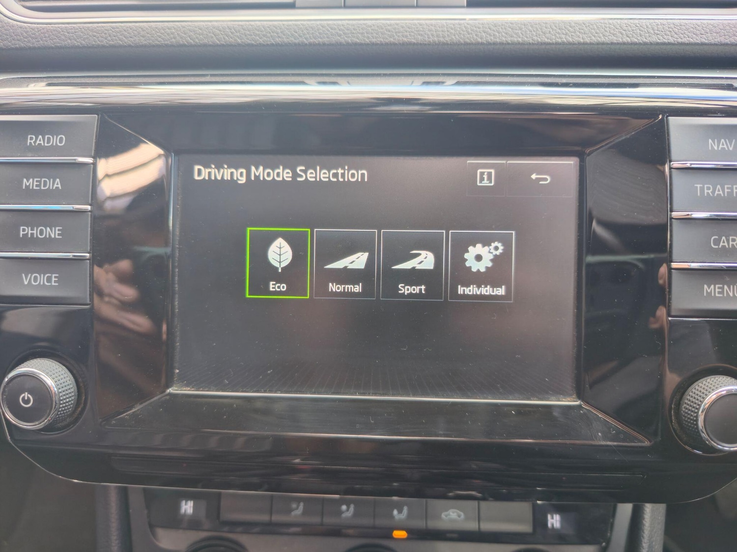 Used Skoda Superb 2015 for sale - 78170736: Photo 21