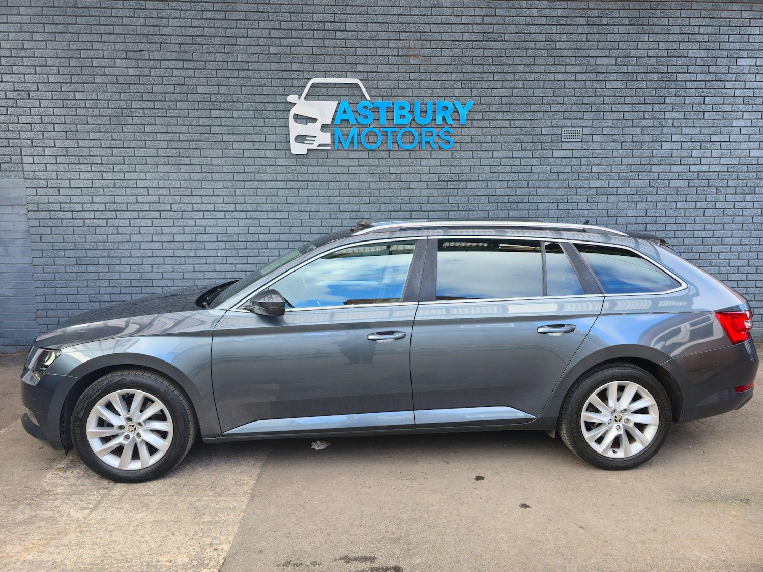 Used Skoda Superb 2015 for sale - 78170736: Photo 4