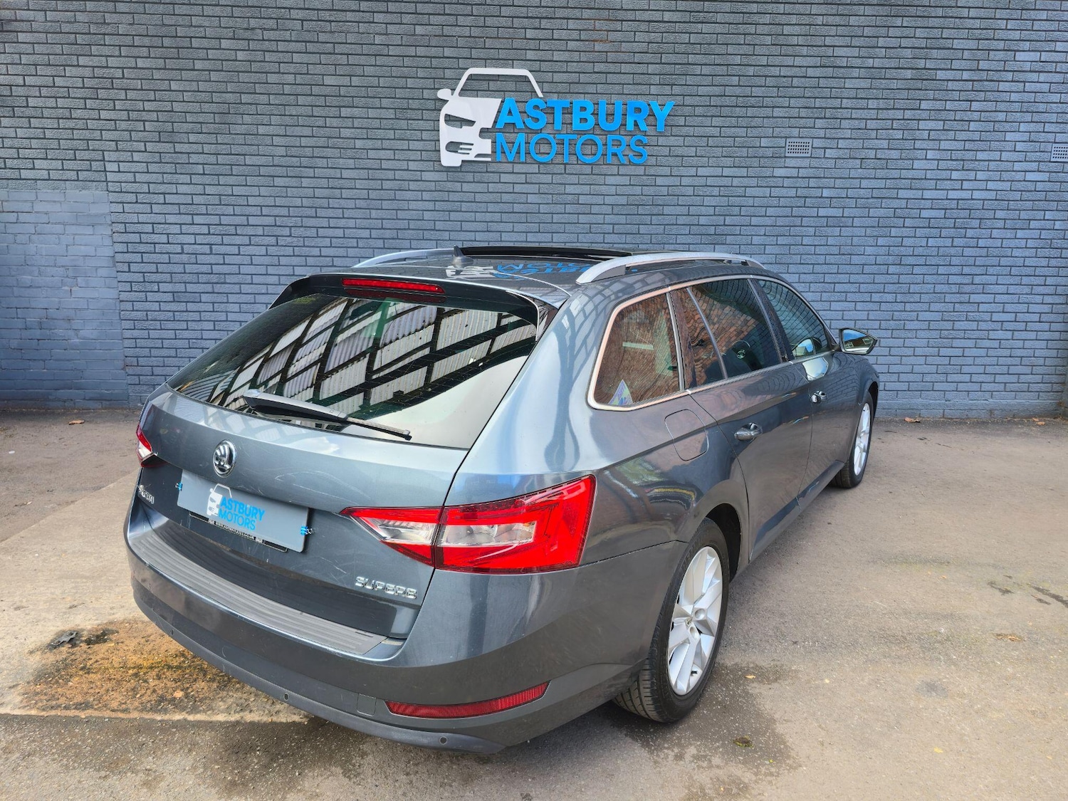 Used Skoda Superb 2015 for sale - 78170736: Photo 7