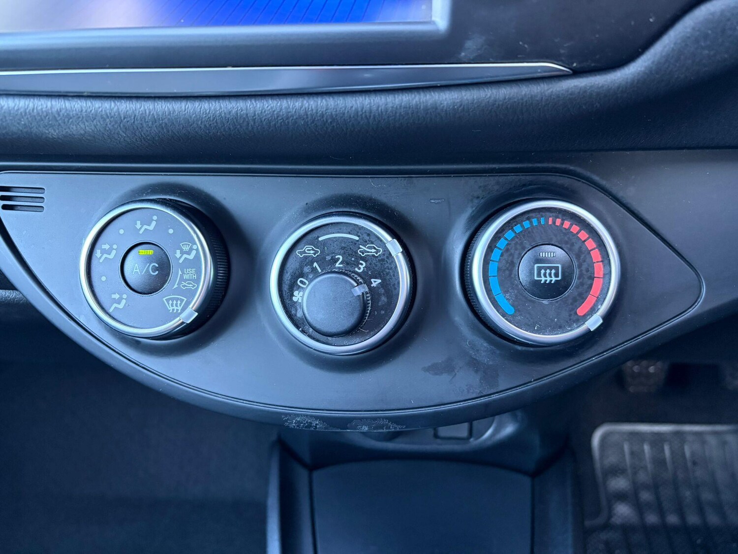 Used Toyota Yaris 2019 for sale - 77376411: Photo 15