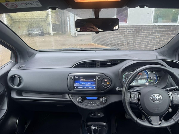 Used Toyota Yaris 2016 for sale - 76336661: Photo 10