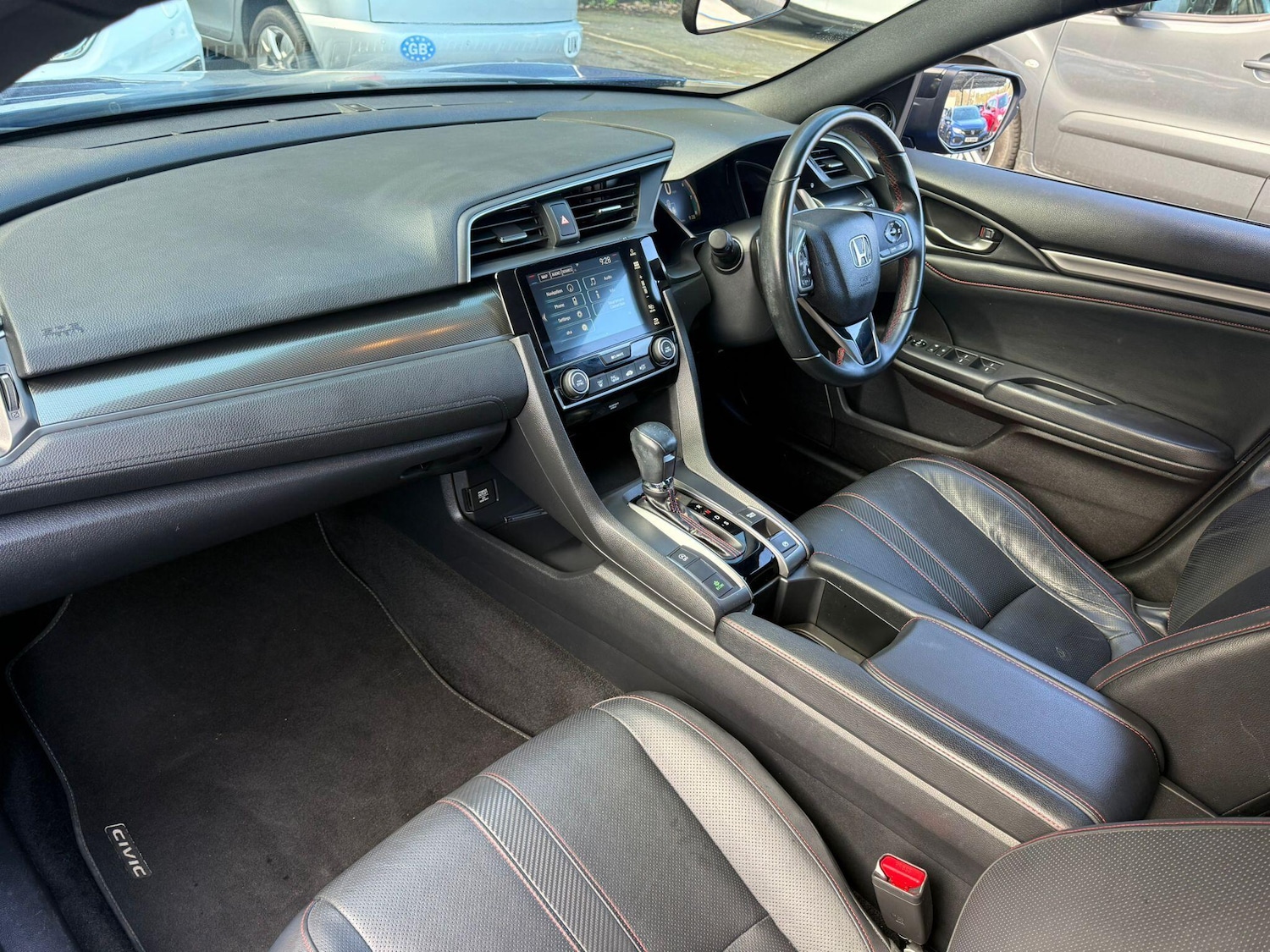 Used Honda Civic 2018 for sale - 78100268: Photo 10