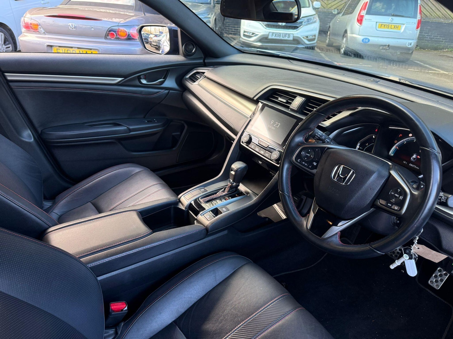 Used Honda Civic 2018 for sale - 78100268: Photo 11