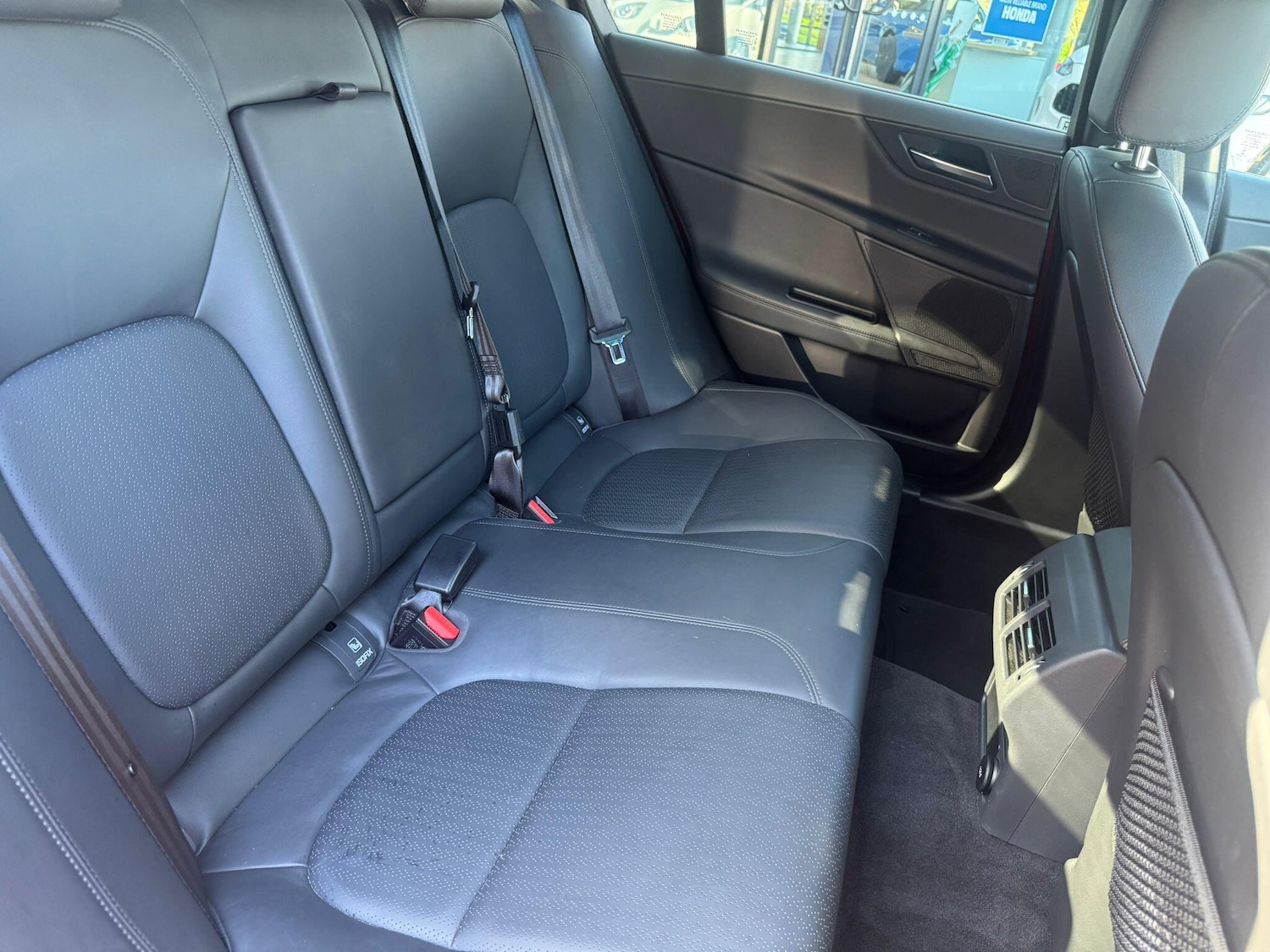 Used Jaguar XE 2016 for sale - 78185186: Photo 11