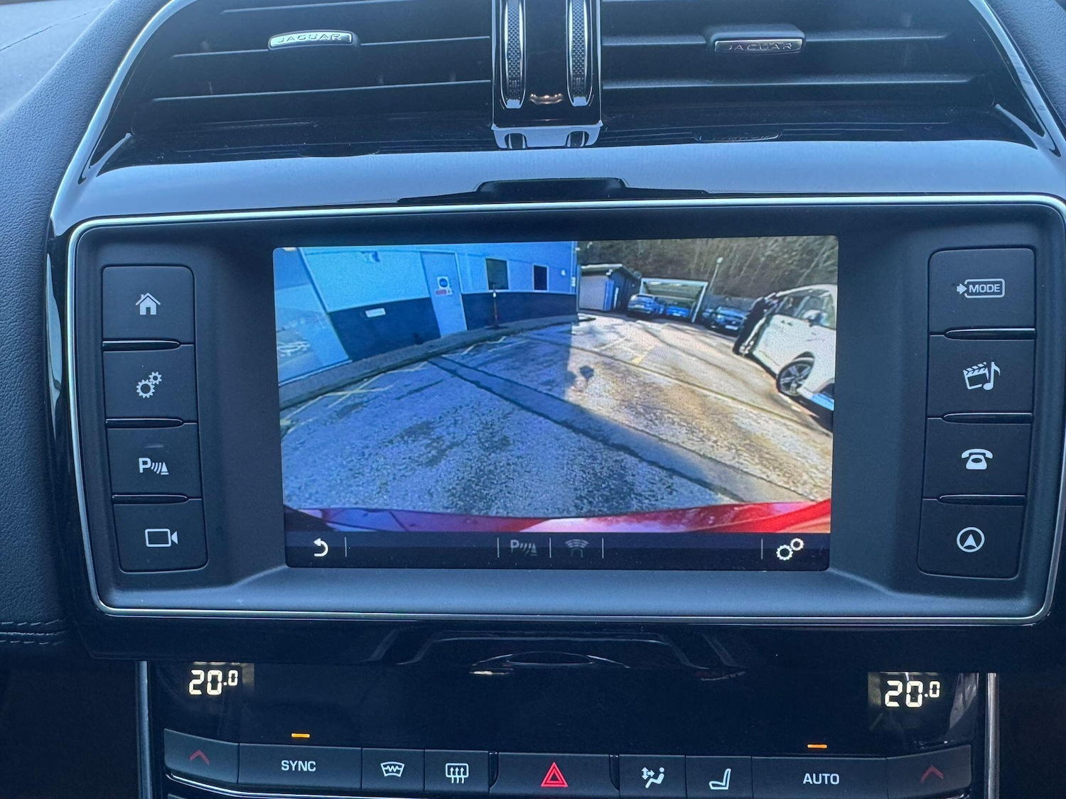 Used Jaguar XE 2016 for sale - 78185186: Photo 19