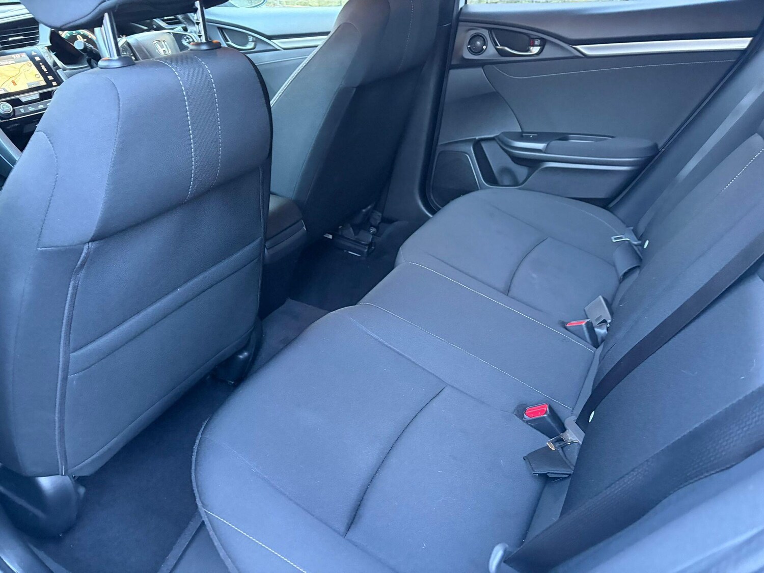 Used Honda Civic 2018 for sale - 77352060: Photo 15