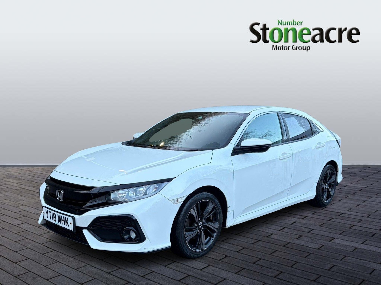Used Honda Civic 2018 for sale - 77352060: Photo 3