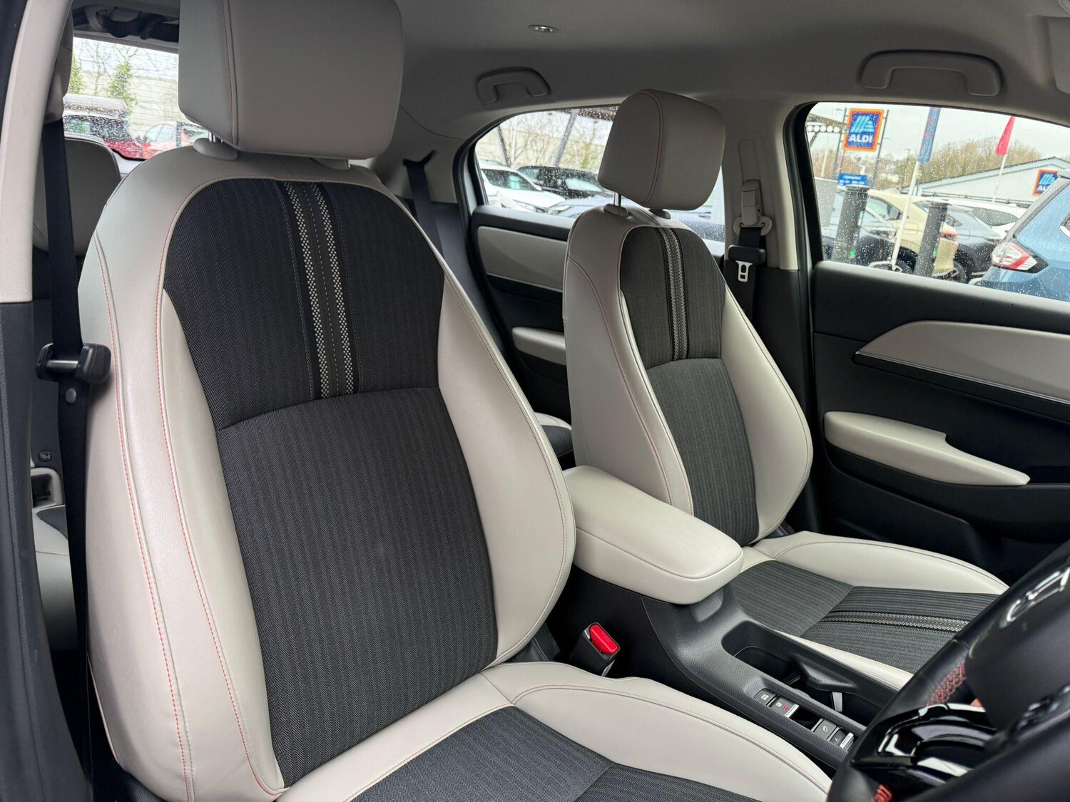 Used Honda HR-V for sale - 77722916: Photo 14