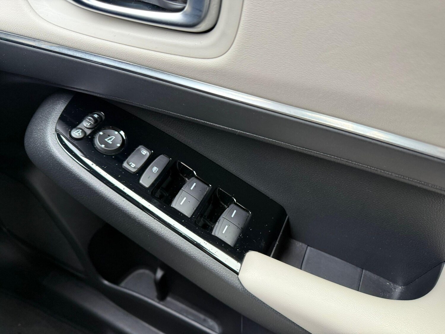 Used Honda HR-V for sale - 77722916: Photo 23