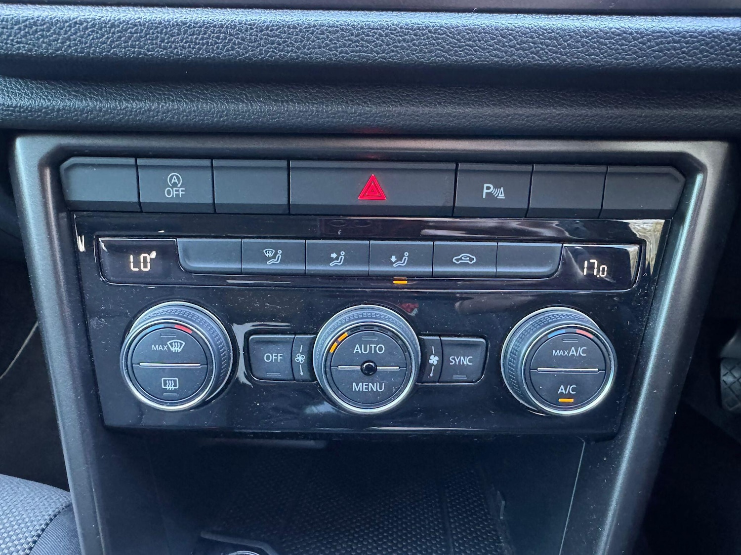 Used Volkswagen T-Roc 2018 for sale - 78184362: Photo 15