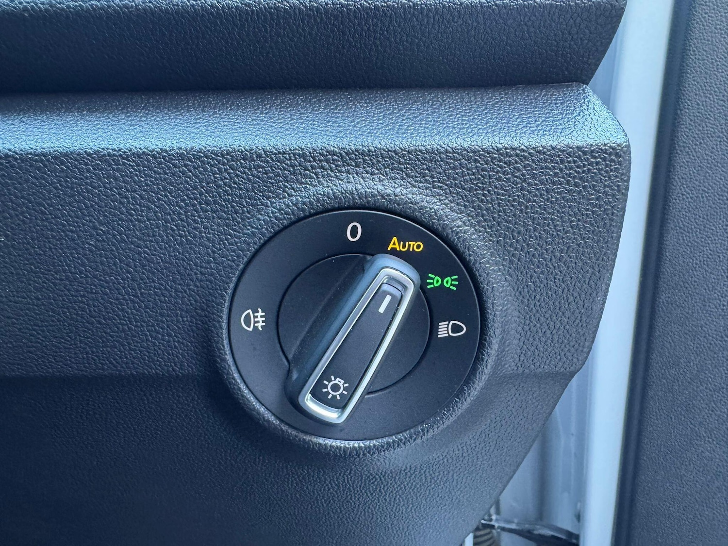 Used Volkswagen T-Roc 2018 for sale - 78184362: Photo 17