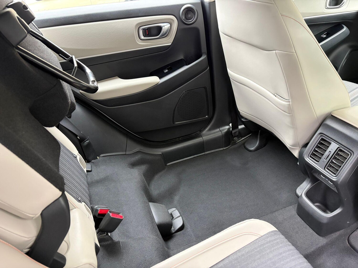 Used Honda HR-V for sale - 77783376: Photo 11