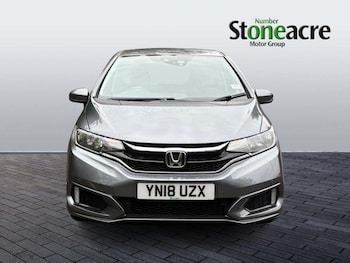 Used Honda Jazz 2018 for sale - 76137670: Photo 2
