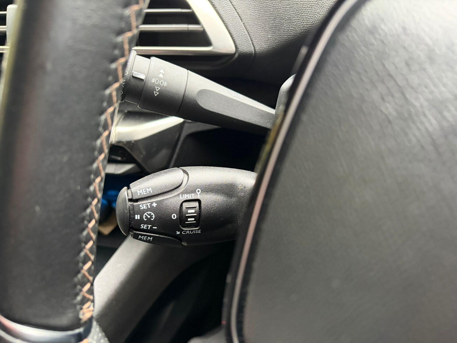 Used Peugeot 3008 2017 for sale - 76512279: Photo 11