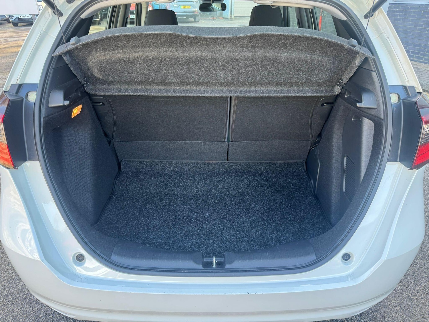 Used Honda Jazz 2023 for sale - 77926000: Photo 25