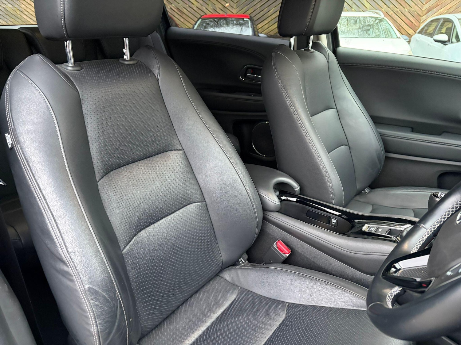 Used Honda HR-V for sale - 77809083: Photo 10