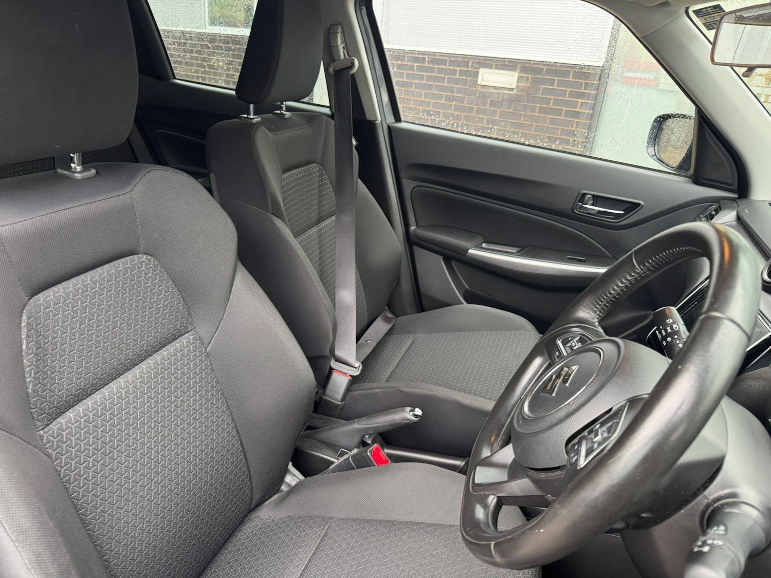 Used Suzuki Swift 2023 for sale - 76976896: Photo 14