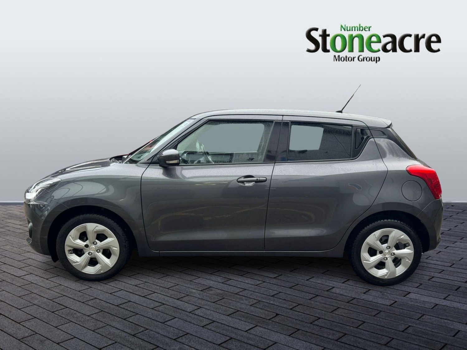 Used Suzuki Swift 2023 for sale - 76976896: Photo 5