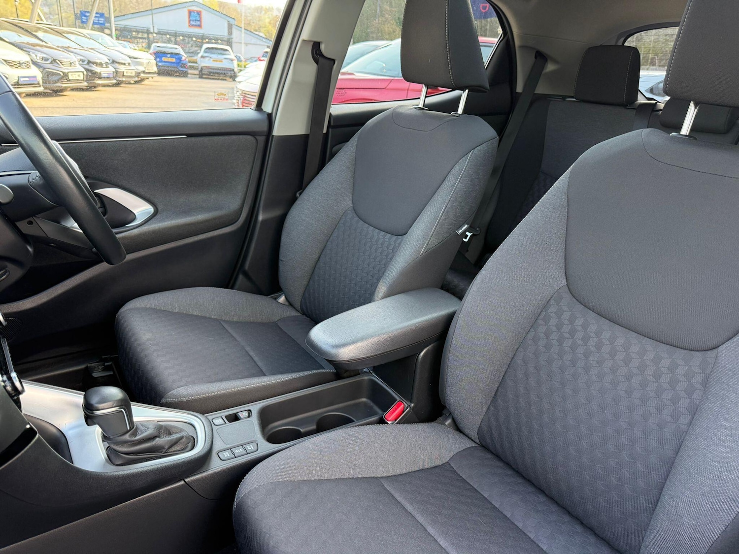 Used Toyota Yaris 2021 for sale - 78184226: Photo 12