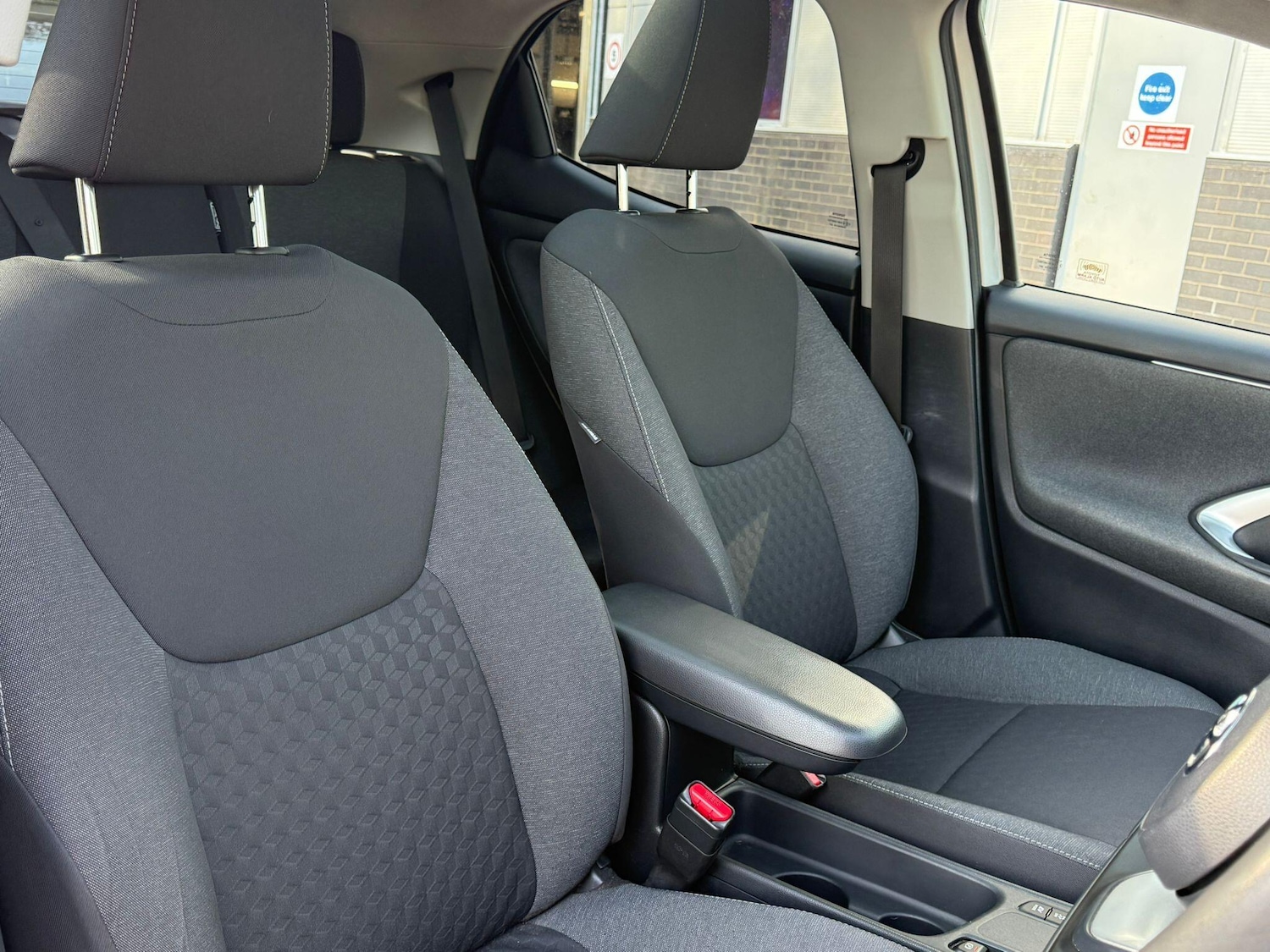 Used Toyota Yaris 2021 for sale - 78184226: Photo 13