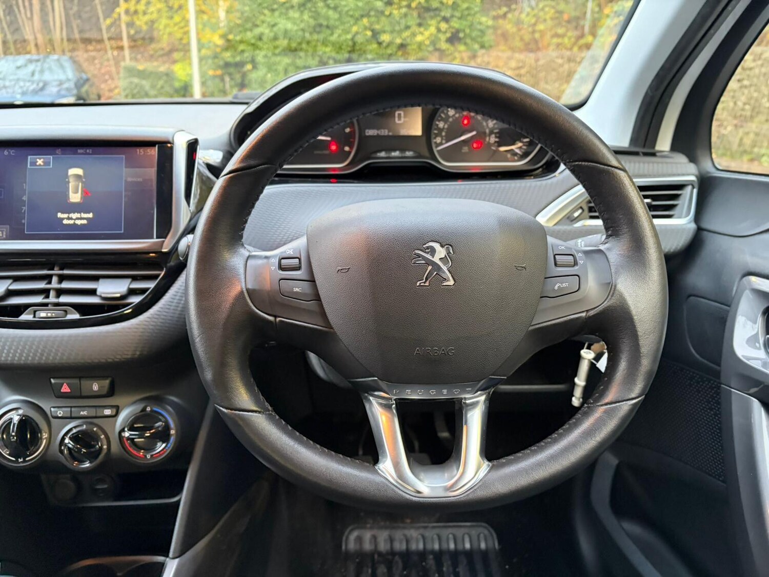 Used Peugeot 2008 2017 for sale - 76715274: Photo 19