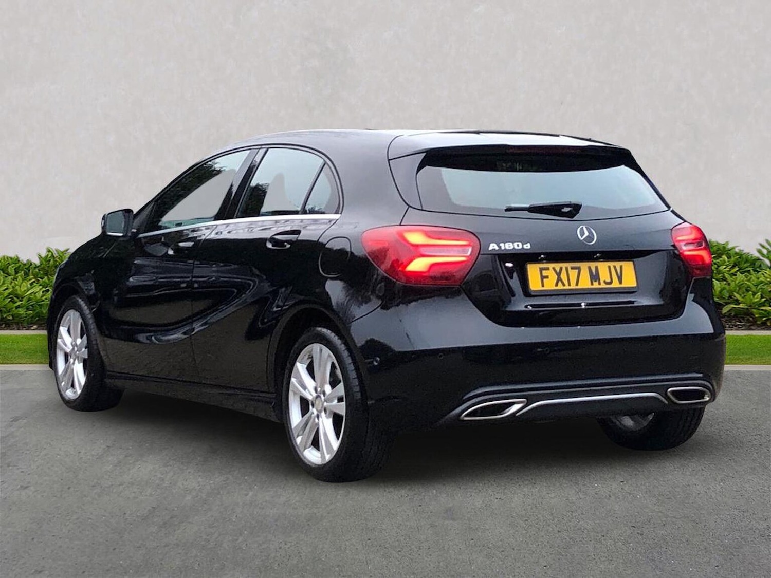 Used Mercedes-Benz A-Class 2017 for sale - 76963551: Photo 2