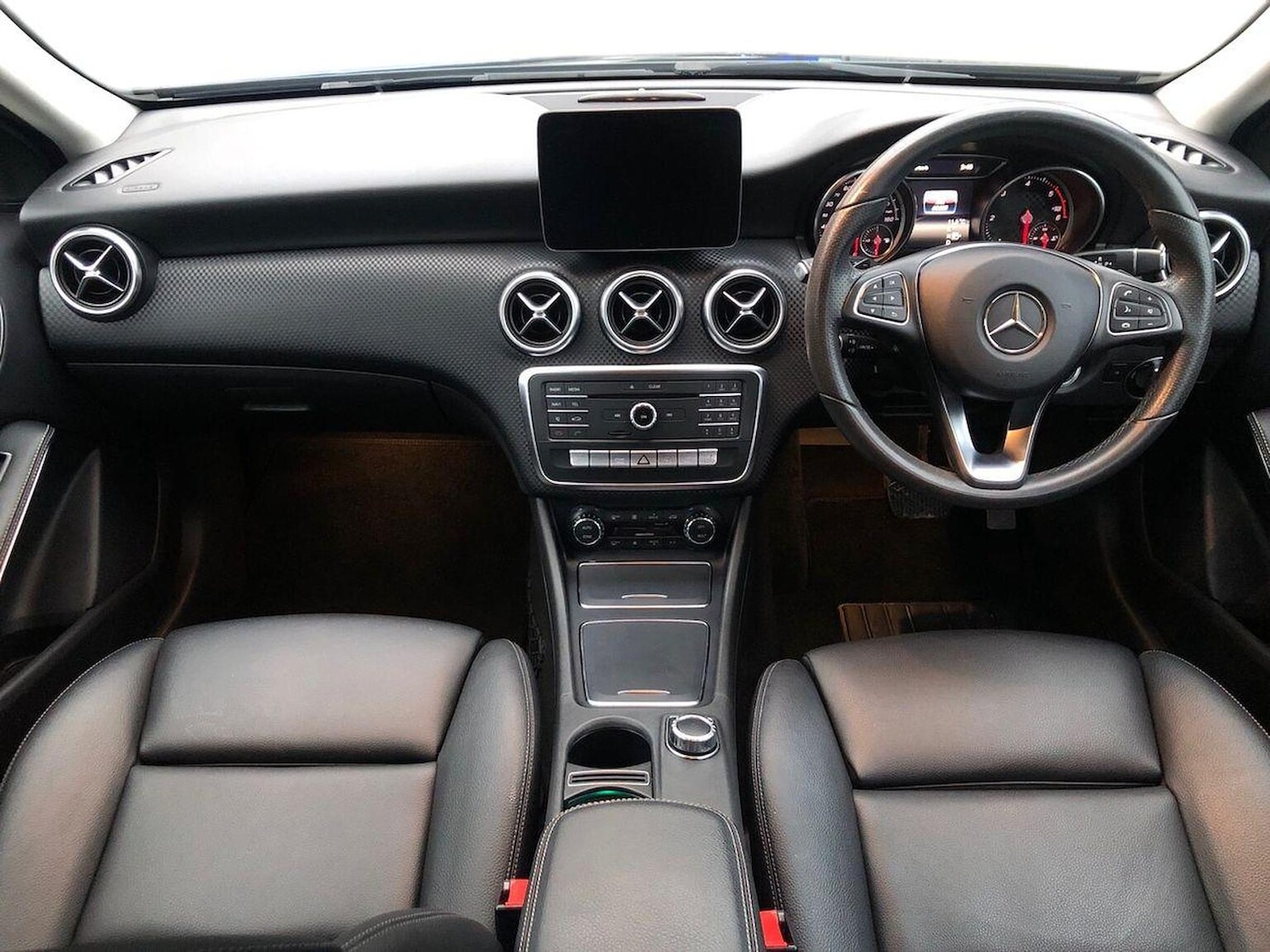 Used Mercedes-Benz A-Class 2017 for sale - 76963551: Photo 8