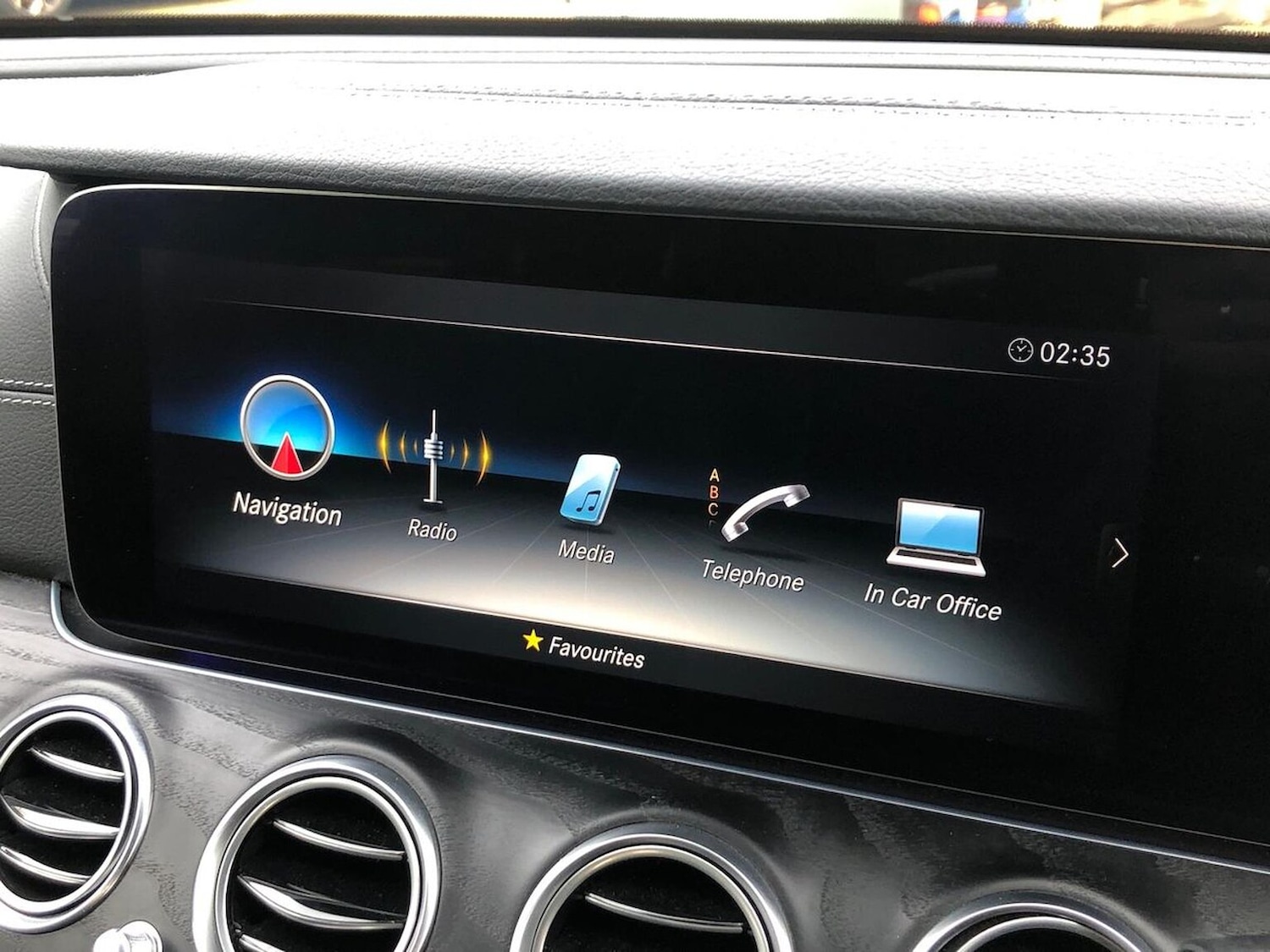 Used Mercedes-Benz E Class 2019 for sale - 76506127: Photo 11