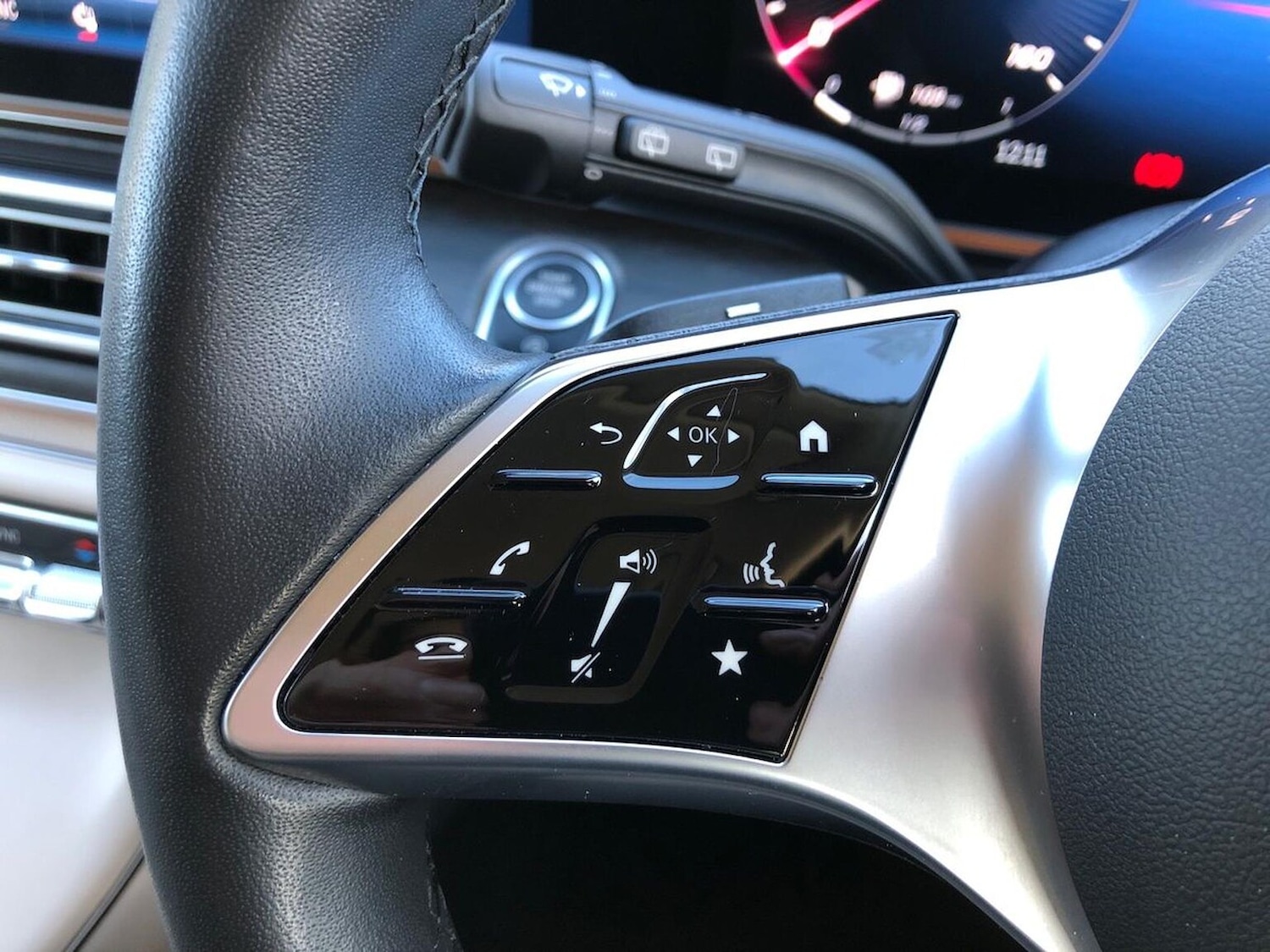 Used Mercedes-Benz V-Class 2024 for sale - 76837184: Photo 26