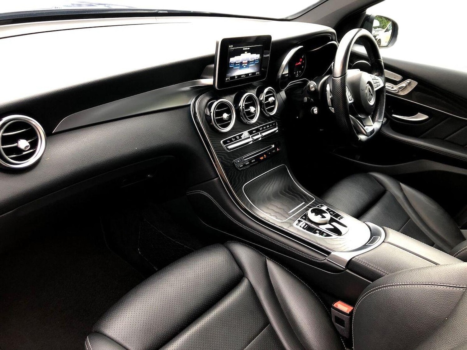 Used Mercedes-Benz GLC 2019 for sale - 76471034: Photo 7