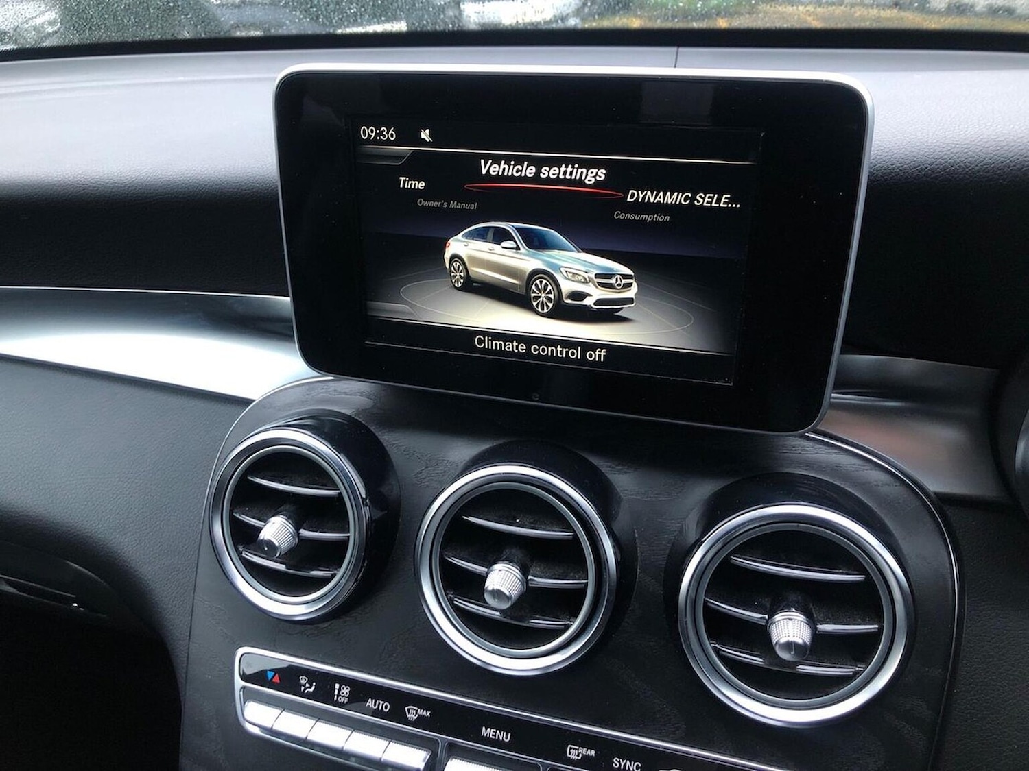 Used Mercedes-Benz GLC 2018 for sale - 76655902: Photo 11