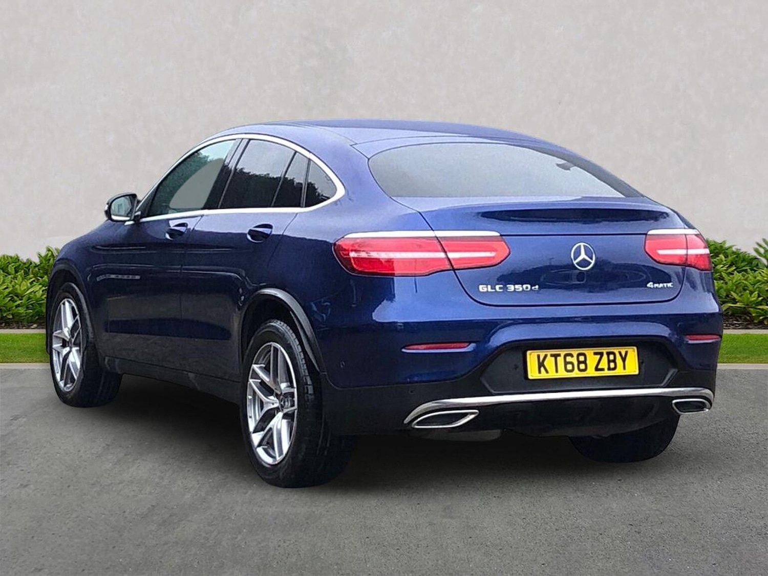 Used Mercedes-Benz GLC 2018 for sale - 76655902: Photo 2