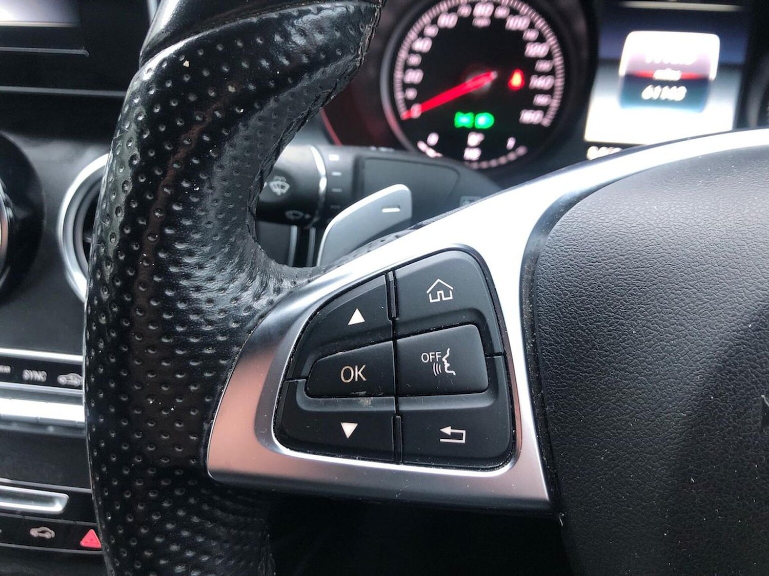 Used Mercedes-Benz GLC 2018 for sale - 76655902: Photo 26