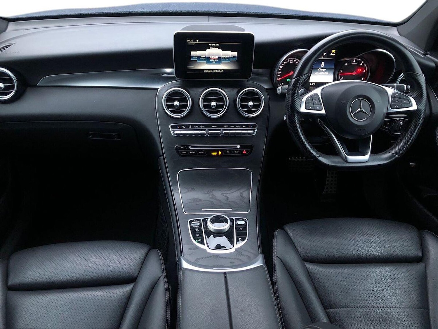 Used Mercedes-Benz GLC 2018 for sale - 76655902: Photo 8