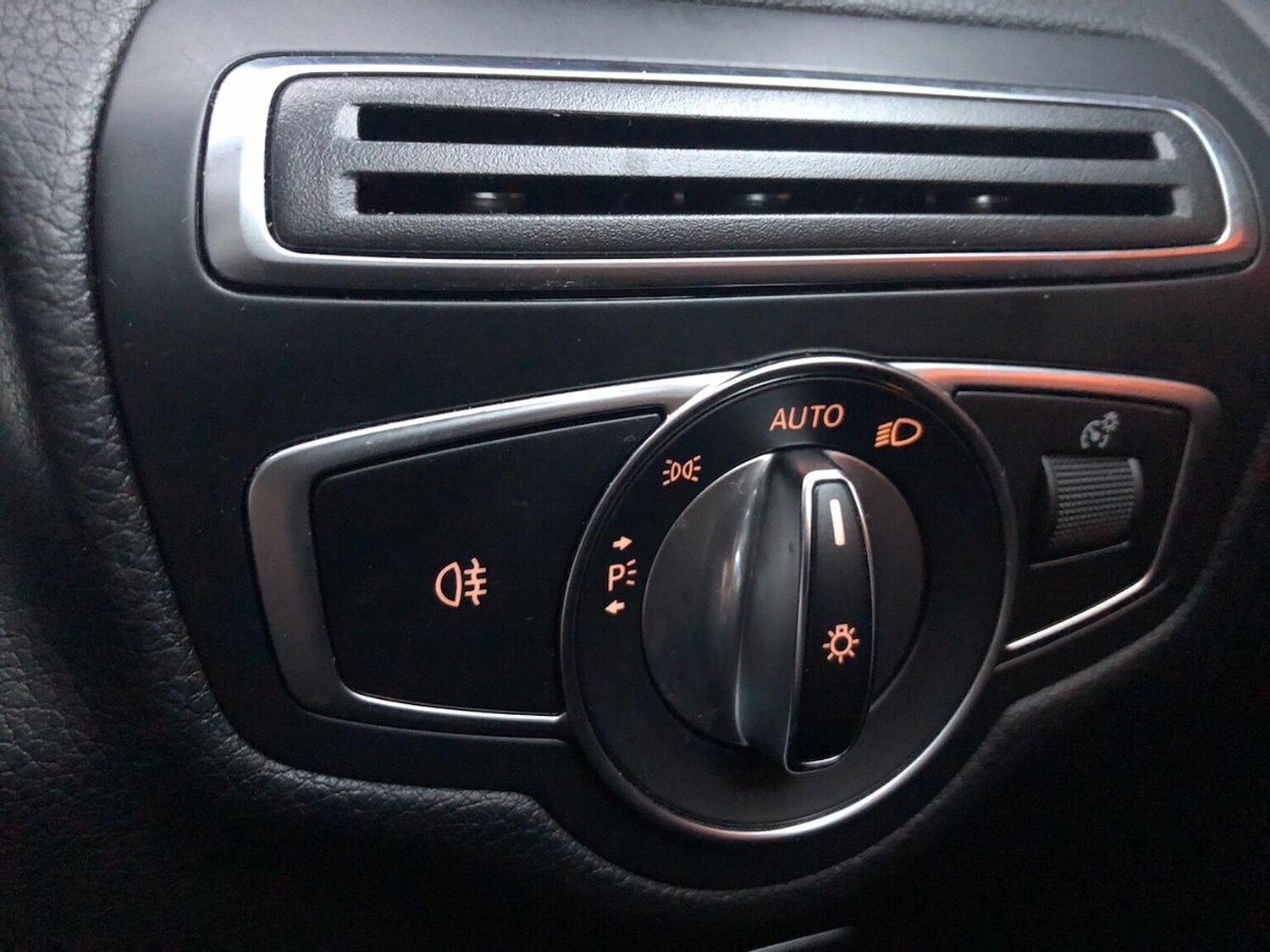 Used Mercedes-Benz GLC 2019 for sale - 76924562: Photo 22