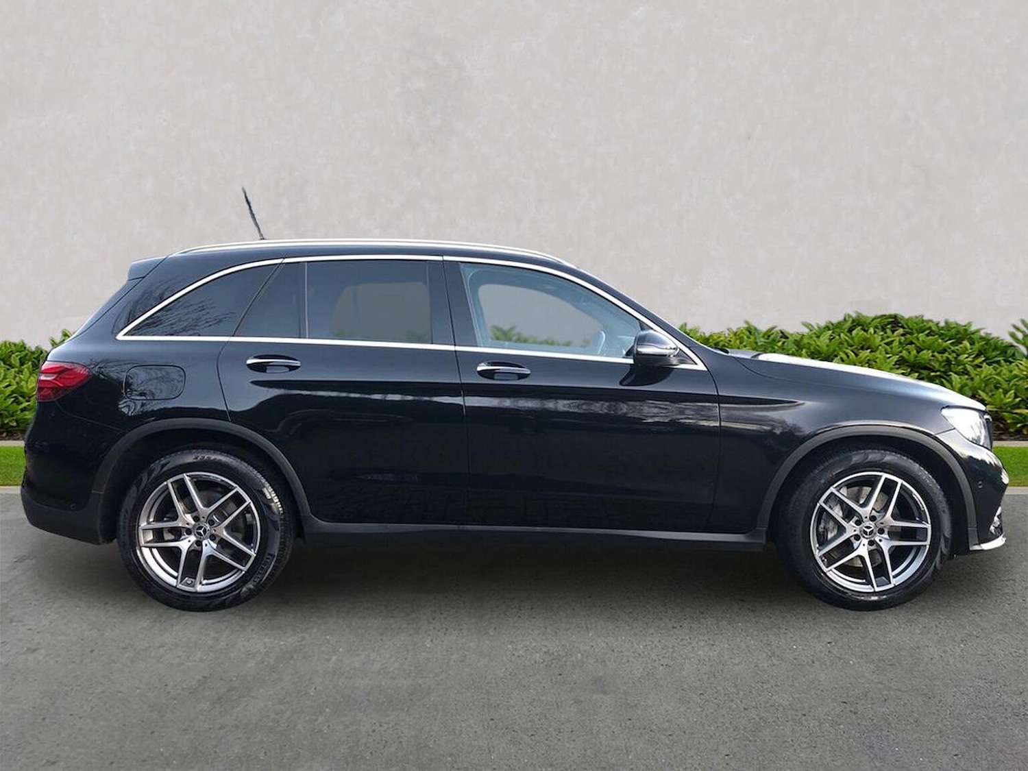 Used Mercedes-Benz GLC 2019 for sale - 76924562: Photo 3