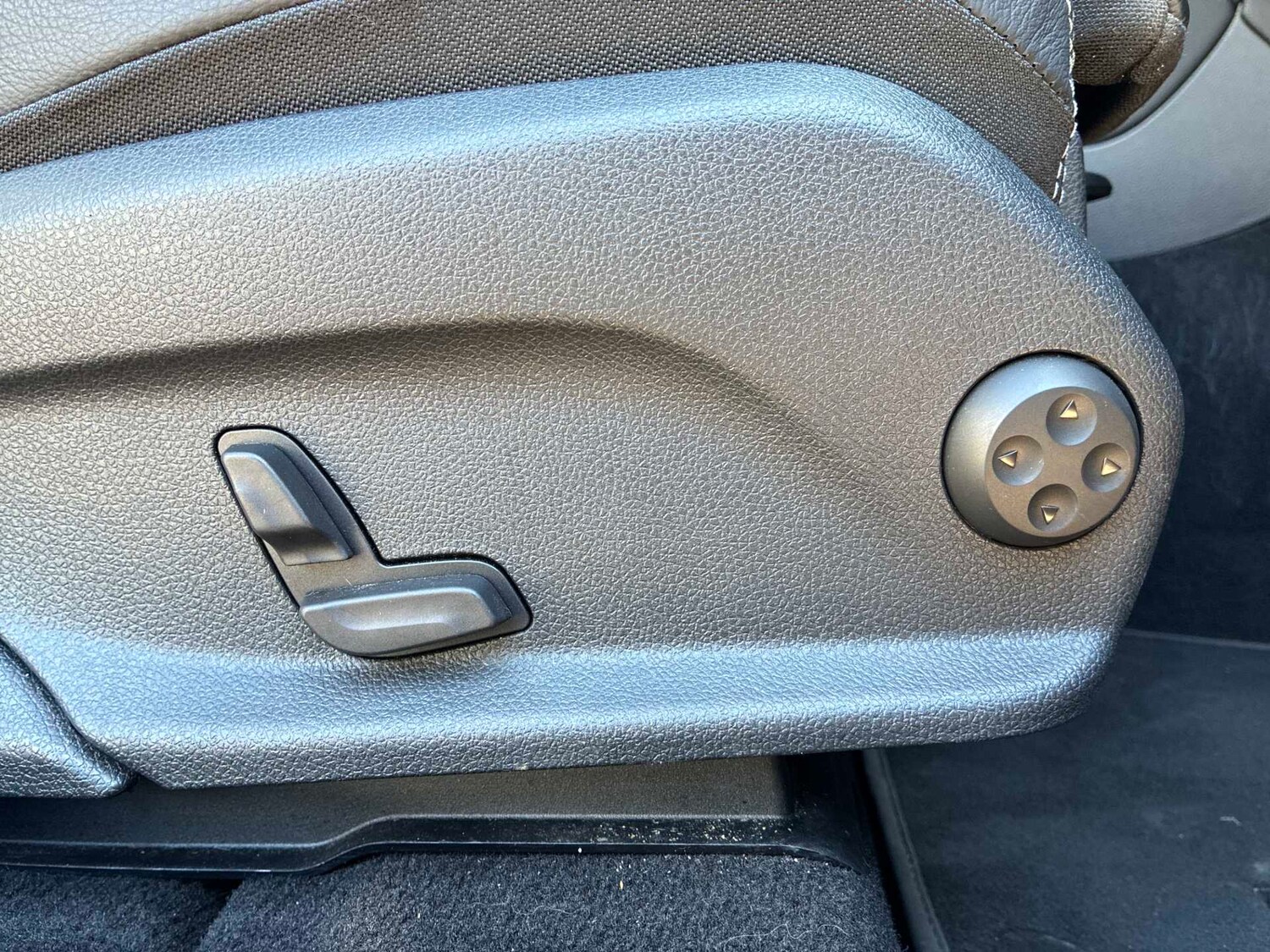 Used Mercedes-Benz GLC 2022 for sale - 78191912: Photo 38