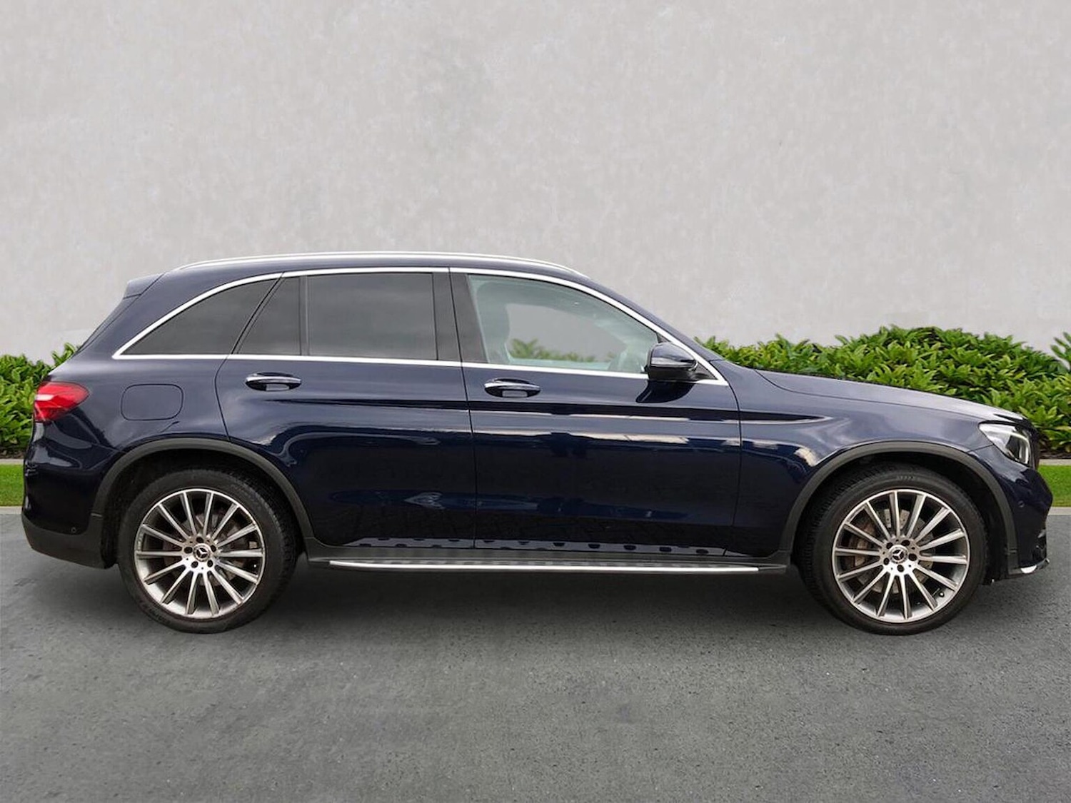 Used Mercedes-Benz GLC 2017 for sale - 76589146: Photo 3