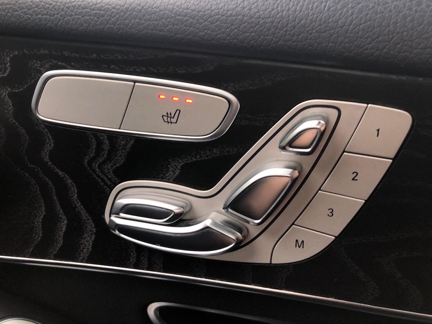 Used Mercedes-Benz GLC 2017 for sale - 76589146: Photo 30