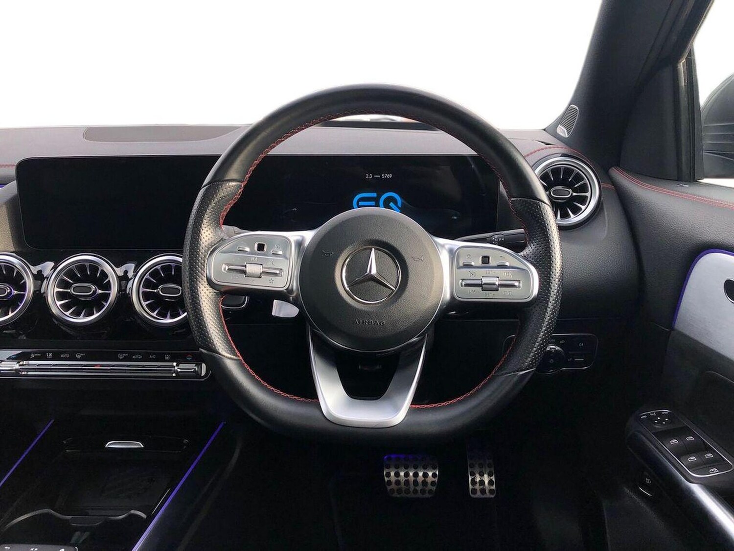 Used Mercedes-Benz EQA 2023 for sale - 76019510: Photo 9