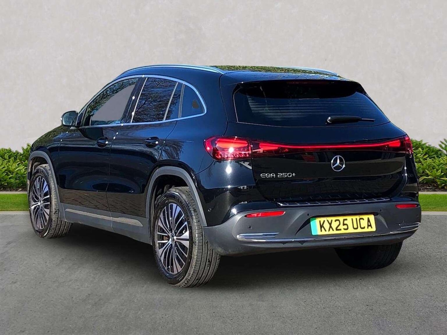 Used Mercedes-Benz EQA 2025 for sale - 77688026: Photo 2