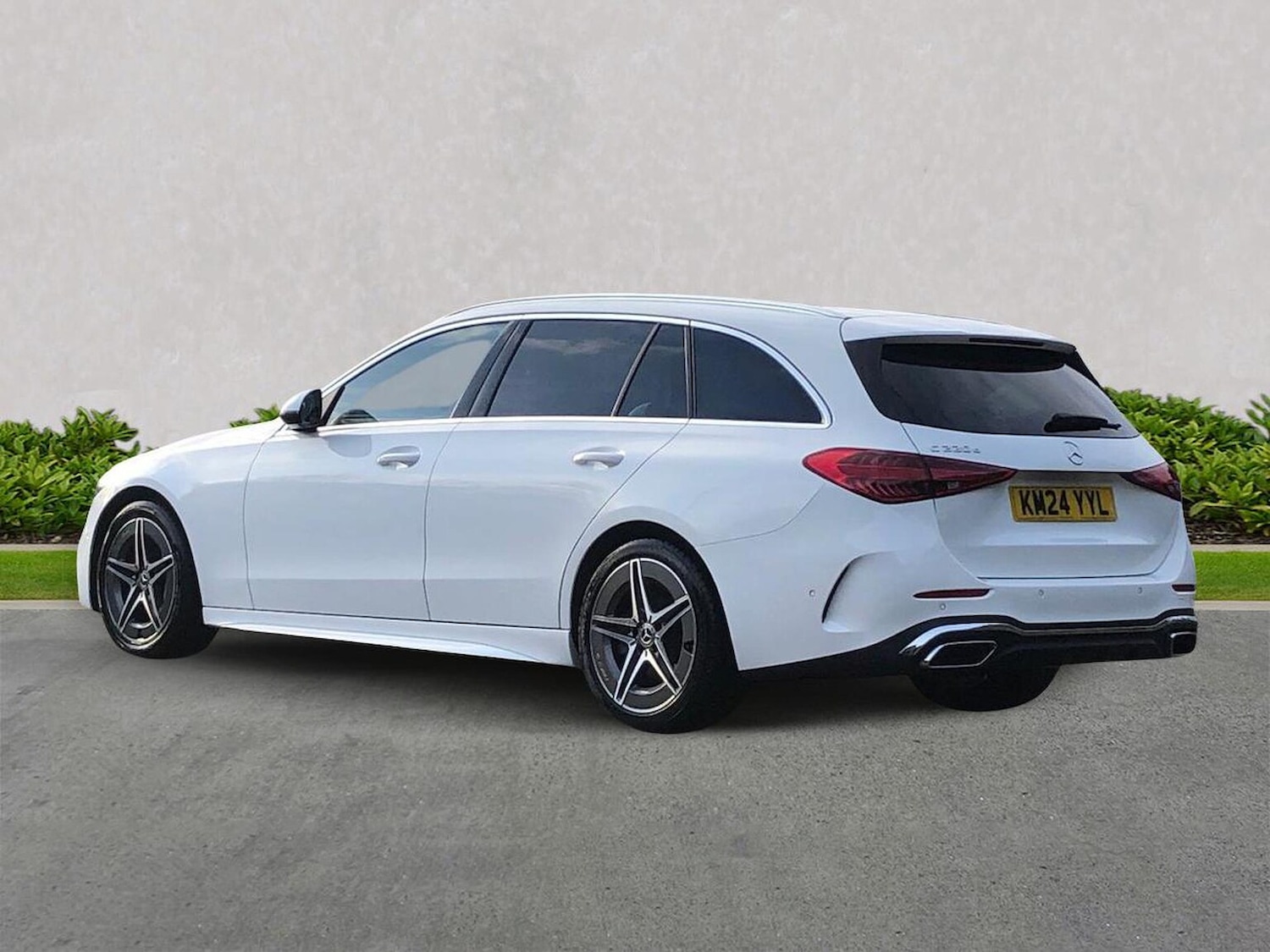 Used Mercedes-Benz C Class 2024 for sale - 76924552: Photo 2